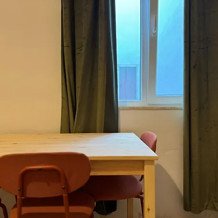 Hostel Dragon's Den